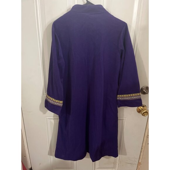 Vintage 1970’s At Home Wear for Van Raalte Purple Button Robe With embroidery - Picture 2 of 8